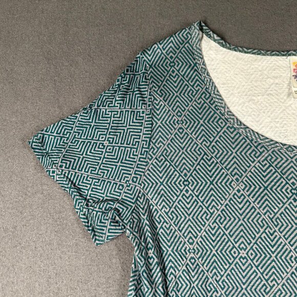 LulaRoe Womens Medium Green Geometric Classic T Shirt Round Neck Short Sleeve - Picture 5 of 7
